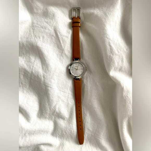 Genuine leather DKNY watch - Picture 1 of 2